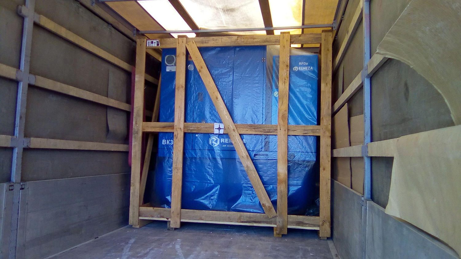 Отгрузка компрессора для аэропорта Отгрузка компрессора для аэропорта