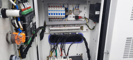 Дизельный генератор  AD-16-Т400 в кожухе со встроенным АВР