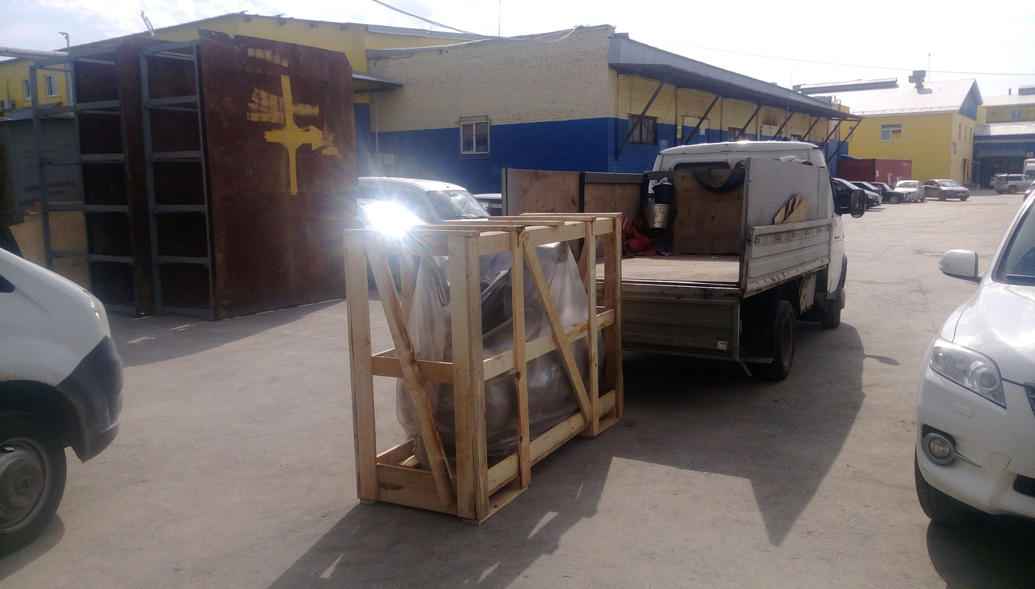 Отгрузка поршневого компрессора в Екатеринбурге Отгрузка поршневого компрессора в Екатеринбурге