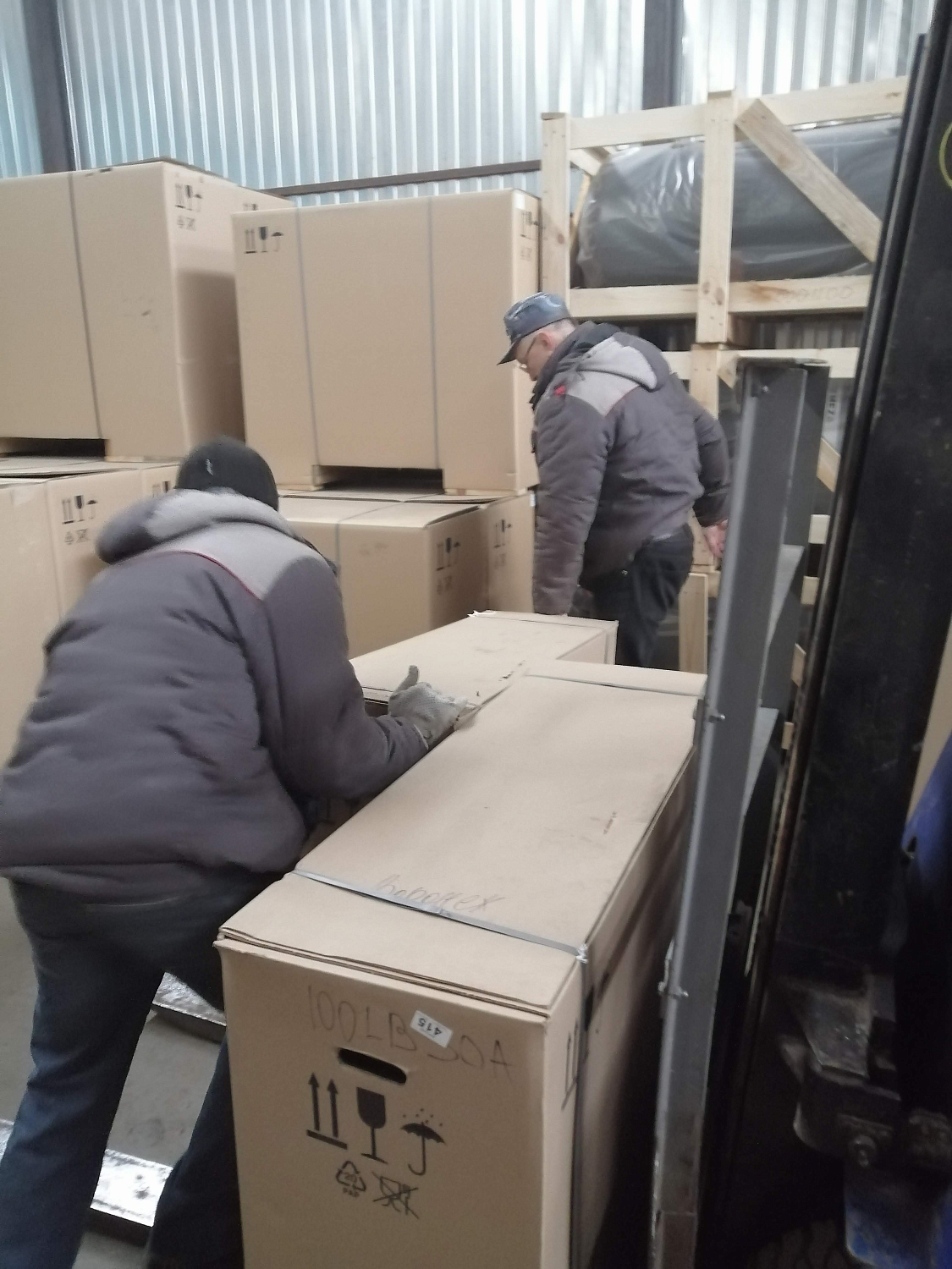 Пополнение склада в Воронеже поршневыми компрессорами