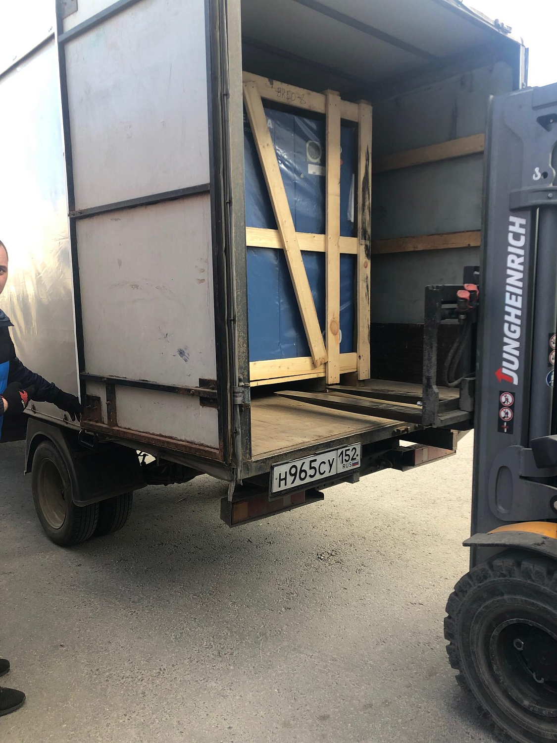 Отгрузка винтового компрессора для завода Отгрузка винтового компрессора для завода